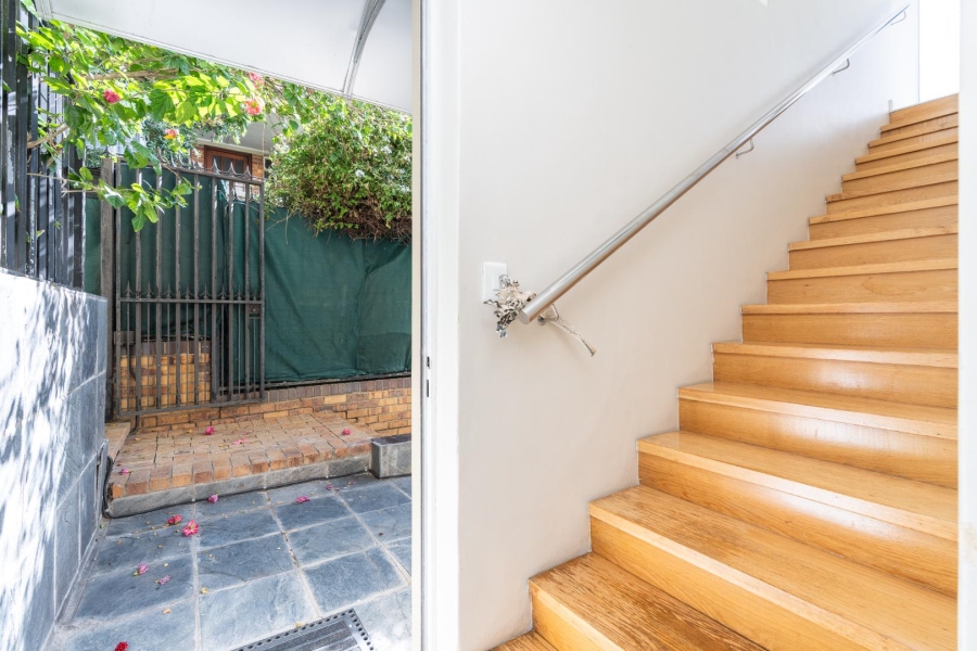 3 Bedroom Property for Sale in Green Point Western Cape